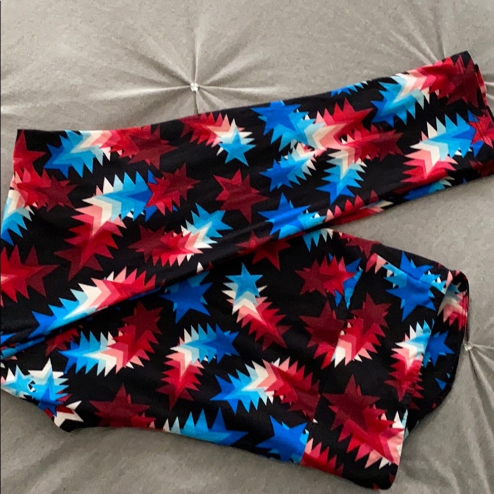 LuLaRoe Tall and Curvy Leggings